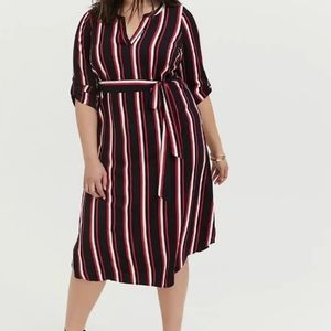 NWOT torrid black and fuchsia wrap dress